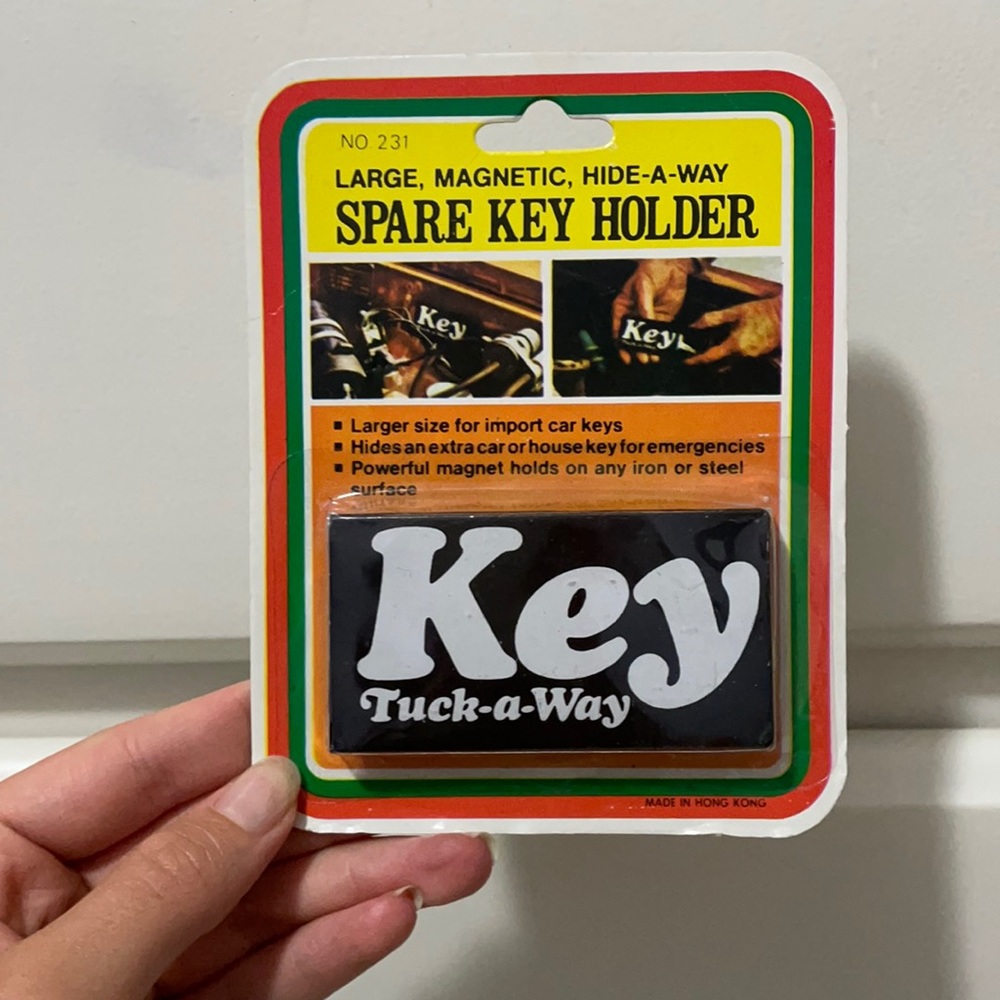 3/$30 Large Magnetic spare key holder vintage